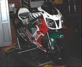 Umbgebautes Motorrad Honda VTR 1000 SP-1 Bild 2: Umbgebautes Motorrad Honda VTR 1000 SP-1