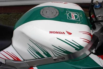 Umbgebautes Motorrad Honda VTR 1000 SP-1 Bild 7: Umbgebautes Motorrad Honda VTR 1000 SP-1