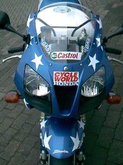 Umbgebautes Motorrad Honda VTR 1000 SP-2 Bild 5: Umbgebautes Motorrad Honda VTR 1000 SP-2