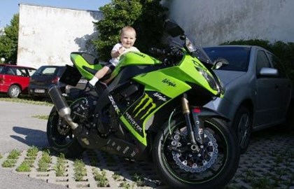 Kawasaki Ninja ZX-10R Custom Bike Kawasaki Ninja ZX-10R Custom Bike