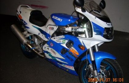 Suzuki GSX-R 1100 Custom Bike Suzuki GSX-R 1100 Custom Bike