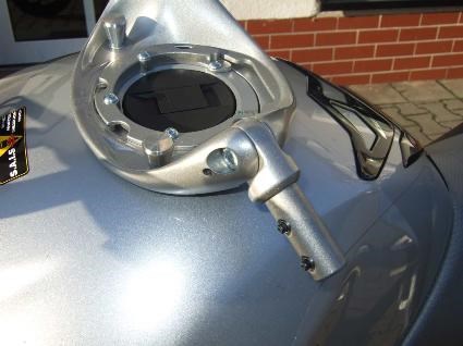 Umgebautes Motorrad Suzuki GSR 600 von 2Rad-Knoblauch - Bild 4 Umgebautes Motorrad Suzuki GSR 600 von 2Rad-Knoblauch - Bild 4