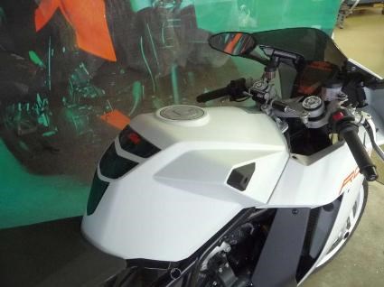 Umgebautes Motorrad KTM 1190 RC8 von Bräuer Motorradsport KG - Bild 4 Umgebautes Motorrad KTM 1190 RC8 von Bräuer Motorradsport KG - Bild 4