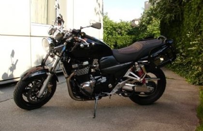 Suzuki GSX 1400 Custom Bike