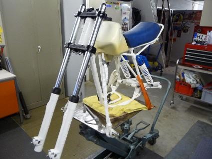 Umgebautes Motorrad Husqvarna WR 300 von Bräuer Motorradsport KG - Bild 5 Umgebautes Motorrad Husqvarna WR 300 von Bräuer Motorradsport KG - Bild 5