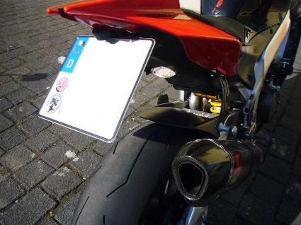 Umbgebautes Motorrad Aprilia RSV 4 Factory Bild 2: Umbgebautes Motorrad Aprilia RSV 4 Factory