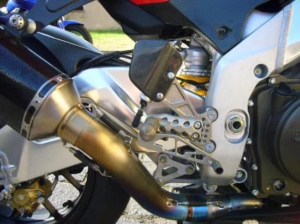 Umbgebautes Motorrad Aprilia RSV 4 Factory Bild 3: Umbgebautes Motorrad Aprilia RSV 4 Factory