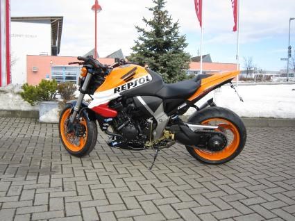 Umgebautes Motorrad Honda CB 1000 R von Motorradcenter Keßler - Bild 8 Umgebautes Motorrad Honda CB 1000 R von Motorradcenter Keßler - Bild 8