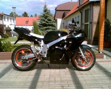 Umgebautes Motorrad Suzuki GSX-R 600 von bosgsxr - Bild 1 Umgebautes Motorrad Suzuki GSX-R 600 von bosgsxr - Bild 1