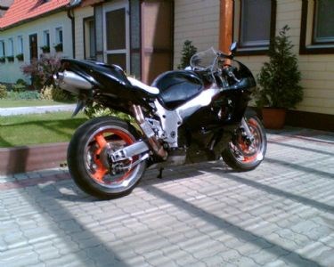 Umgebautes Motorrad Suzuki GSX-R 600 von bosgsxr - Bild 2 Umgebautes Motorrad Suzuki GSX-R 600 von bosgsxr - Bild 2
