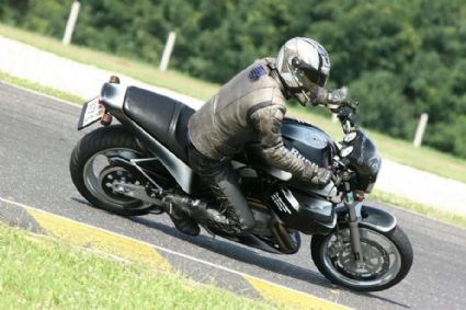 Umgebautes Motorrad Buell M2 Cyclone von RRBueller - Bild 1 Umgebautes Motorrad Buell M2 Cyclone von RRBueller - Bild 1