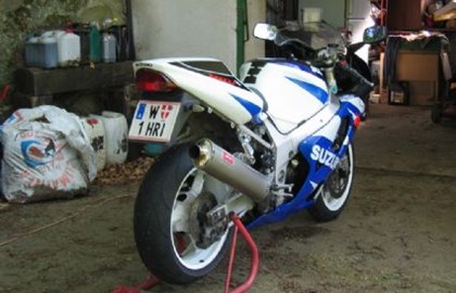 Suzuki GSX-R 750 Custom Bike Suzuki GSX-R 750 Custom Bike