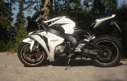 Honda CBR1000RR Fireblade Custom Bike Honda CBR1000RR Fireblade Custom Bike