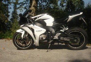 Honda CBR1000RR Fireblade Honda CBR1000RR Fireblade