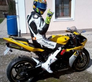 Yamaha R1 Custom Bike