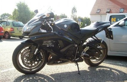 Suzuki GSX-R 750 Custom Bike Suzuki GSX-R 750 Custom Bike