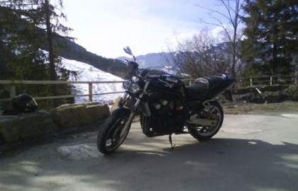 Yamaha FZS 600 Fazer Custom Bike