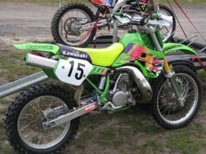 Kawasaki KX500: uma moto que você precisa pilotar antes de morrer