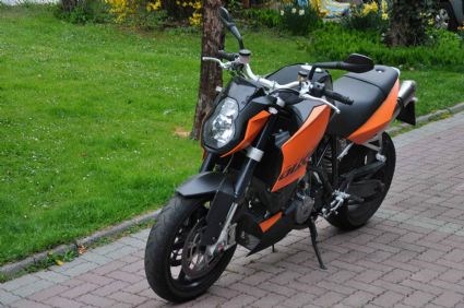 Umgebautes Motorrad KTM 990 Super Duke von bruegglerp - Bild 4 Umgebautes Motorrad KTM 990 Super Duke von bruegglerp - Bild 4
