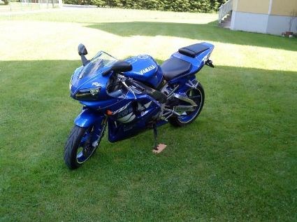 Umgebautes Motorrad Yamaha R1 von Thomas168 - Bild 1 Umgebautes Motorrad Yamaha R1 von Thomas168 - Bild 1