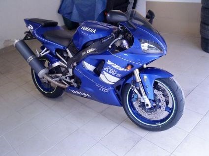 Umgebautes Motorrad Yamaha R1 von Thomas168 - Bild 3 Umgebautes Motorrad Yamaha R1 von Thomas168 - Bild 3
