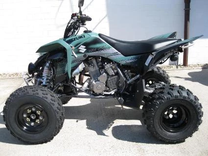 Umbgebautes Motorrad Suzuki Quadsport Z400 Bild 1: Umbgebautes Motorrad Suzuki Quadsport Z400