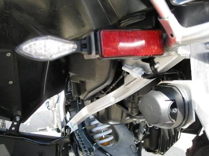 Umbgebautes Motorrad Suzuki Quadsport Z400 Bild 10: Umbgebautes Motorrad Suzuki Quadsport Z400