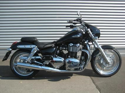 Umgebautes Motorrad Triumph Thunderbird von IL MOTO  Motorradhandel und Reparaturwerkstätte GesmbH - Bild 1 Umgebautes Motorrad Triumph Thunderbird von IL MOTO  Motorradhandel und Reparaturwerkstätte GesmbH - Bild 1