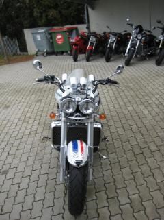 Umgebautes Motorrad Triumph Rocket III von IL MOTO  Motorradhandel und Reparaturwerkstätte GesmbH - Bild 6 Umgebautes Motorrad Triumph Rocket III von IL MOTO  Motorradhandel und Reparaturwerkstätte GesmbH - Bild 6