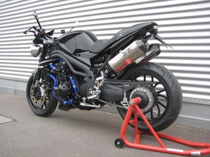 Umgebautes Motorrad Triumph Speed Triple 1050 von IL MOTO  Motorradhandel und Reparaturwerkstätte GesmbH - Bild 3 Umgebautes Motorrad Triumph Speed Triple 1050 von IL MOTO  Motorradhandel und Reparaturwerkstätte GesmbH - Bild 3