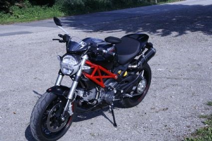 Umgebautes Motorrad Ducati Monster 796 von duc748r - Bild 4 Umgebautes Motorrad Ducati Monster 796 von duc748r - Bild 4