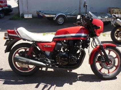 Umbgebautes Motorrad Kawasaki GPZ 1100 Bild 10: Umbgebautes Motorrad Kawasaki GPZ 1100