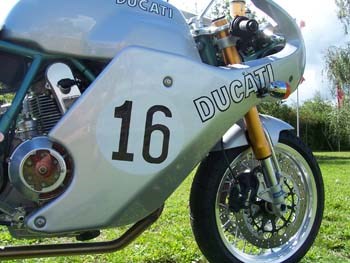 Umgebautes Motorrad Ducati Paul Smart 1000 von Schilling IM Racing GmbH & Co. KG - Bild 2 Umgebautes Motorrad Ducati Paul Smart 1000 von Schilling IM Racing GmbH & Co. KG - Bild 2