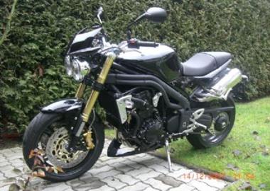 Gebrauchte Triumph Speed Triple 1050 Gebrauchte Triumph Speed Triple 1050