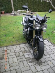 Umgebautes Motorrad Triumph Speed Triple 1050 von Raffi1972 - Bild 3 Umgebautes Motorrad Triumph Speed Triple 1050 von Raffi1972 - Bild 3