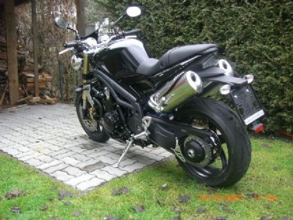 Umgebautes Motorrad Triumph Speed Triple 1050 von Raffi1972 - Bild 6 Umgebautes Motorrad Triumph Speed Triple 1050 von Raffi1972 - Bild 6