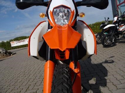Umgebautes Motorrad KTM 690 Enduro von Bräuer Motorradsport KG - Bild 2 Umgebautes Motorrad KTM 690 Enduro von Bräuer Motorradsport KG - Bild 2
