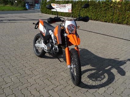 Umgebautes Motorrad KTM 690 Enduro von Bräuer Motorradsport KG - Bild 8 Umgebautes Motorrad KTM 690 Enduro von Bräuer Motorradsport KG - Bild 8