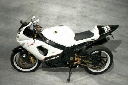Umgebautes Motorrad Suzuki GSX-R 1000 von zissy1989 - Bild 1 Umgebautes Motorrad Suzuki GSX-R 1000 von zissy1989 - Bild 1