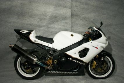 Umgebautes Motorrad Suzuki GSX-R 1000 von zissy1989 - Bild 2 Umgebautes Motorrad Suzuki GSX-R 1000 von zissy1989 - Bild 2
