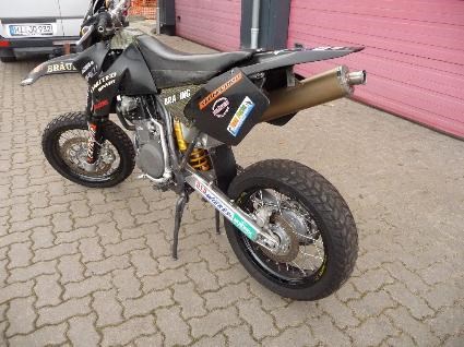 Umgebautes Motorrad KTM 640 LC4 Supermoto von Bräuer Motorradsport KG - Bild 3 Umgebautes Motorrad KTM 640 LC4 Supermoto von Bräuer Motorradsport KG - Bild 3
