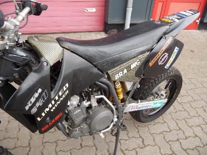 Umgebautes Motorrad KTM 640 LC4 Supermoto von Bräuer Motorradsport KG - Bild 5 Umgebautes Motorrad KTM 640 LC4 Supermoto von Bräuer Motorradsport KG - Bild 5