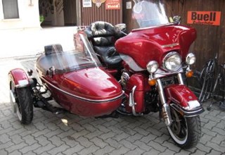 Harley-Davidson Electra Glide Classic FLHTC Harley-Davidson Electra Glide Classic FLHTC