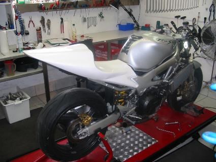 Umgebautes Motorrad Honda VTR 1000 F Fire Storm von GSN Motorraeder - Bild 2 Umgebautes Motorrad Honda VTR 1000 F Fire Storm von GSN Motorraeder - Bild 2