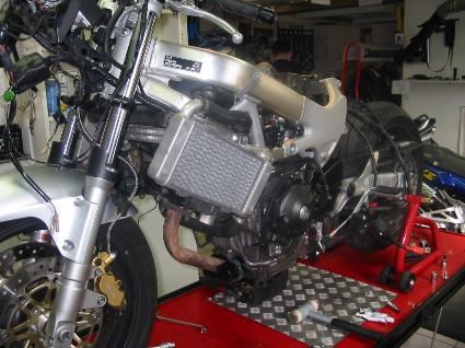 Umgebautes Motorrad Honda VTR 1000 F Fire Storm von GSN Motorraeder - Bild 6 Umgebautes Motorrad Honda VTR 1000 F Fire Storm von GSN Motorraeder - Bild 6