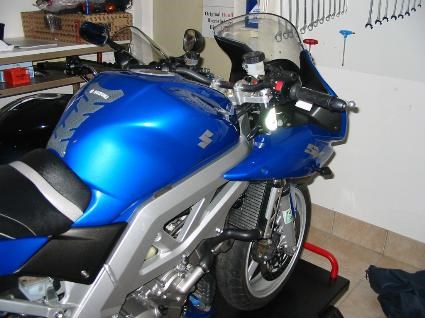 Umgebautes Motorrad Suzuki SV 1000S von GSN Motorraeder - Bild 10 Umgebautes Motorrad Suzuki SV 1000S von GSN Motorraeder - Bild 10