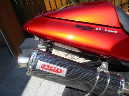 Umbgebautes Motorrad Honda VTR 1000 F Fire Storm Bild 5: Umbgebautes Motorrad Honda VTR 1000 F Fire Storm