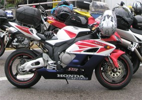 Honda CBR1000RR Fireblade Custom Bike Honda CBR1000RR Fireblade Custom Bike