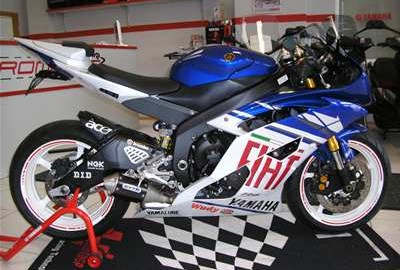 Yamaha R1 Custom Bike