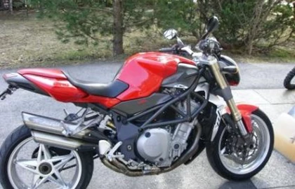 MV Agusta Brutale 750 S Custom Bike MV Agusta Brutale 750 S Custom Bike